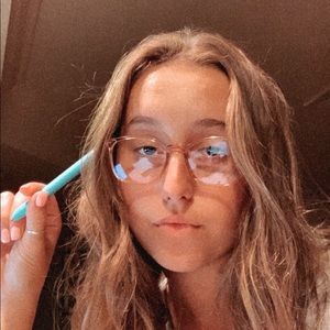 Meet your Posher, Keira